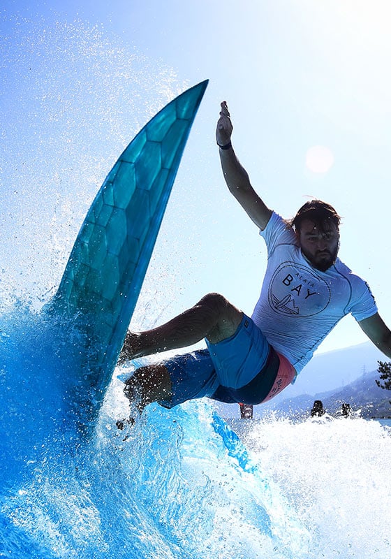 8309675458866_1684831314750_wyve-surfboard-action-turn-leaf