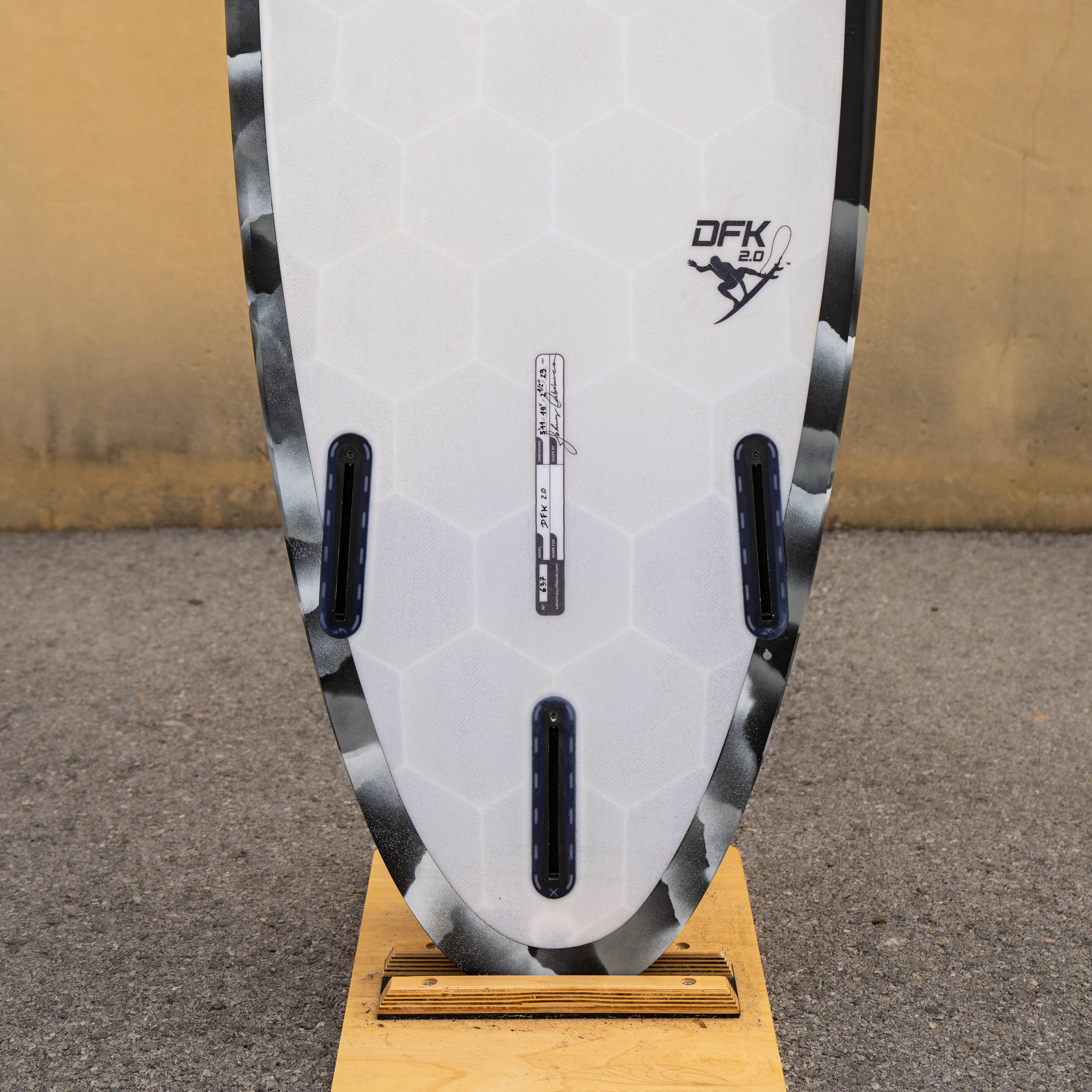 tail d'une planche de surf Wyve made in France